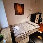 Krakow Centrum Gurgacza Apartments