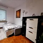 Krakow Centrum Gurgacza Apartments